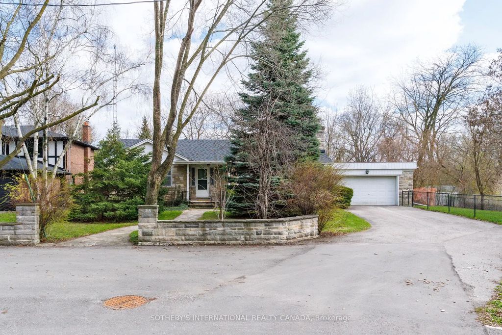 55 Van Dusen Boulevard, Toronto W07