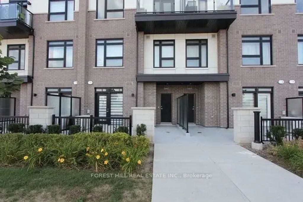 1585 Rose Way 123, Milton