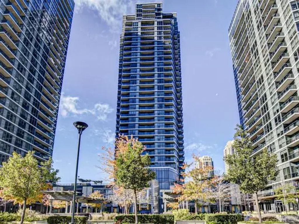 5 Valhalla Inn Road 1511, Toronto W08