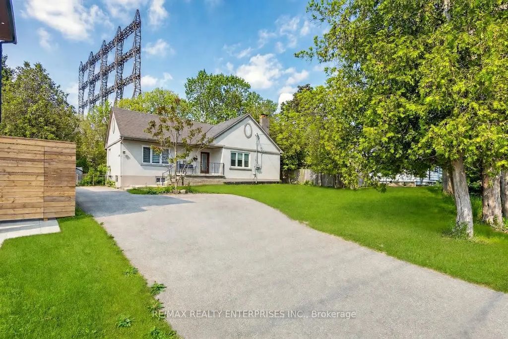 1228 Haig Boulevard, Mississauga