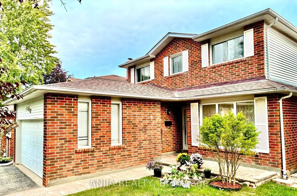 77 Royal Palm Drive, Brampton