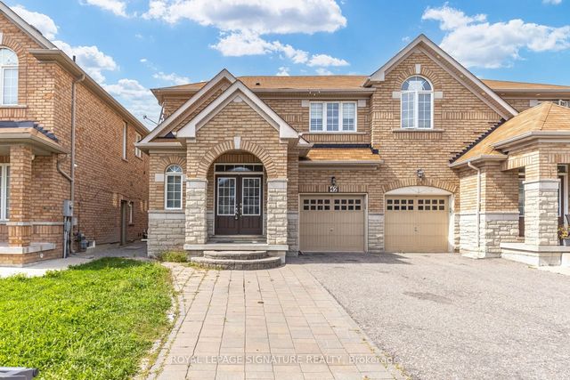 42 Daden Oaks Drive (upper), Brampton