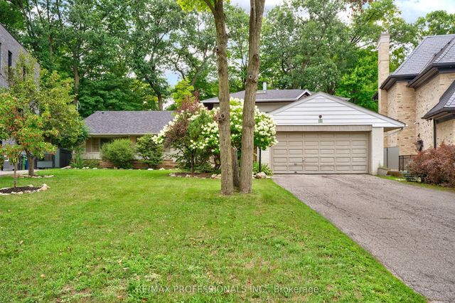 89 Valecrest Drive, Toronto W08