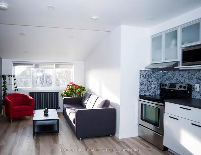 214 Blackthorn Avenue Second Floor, Toronto W03