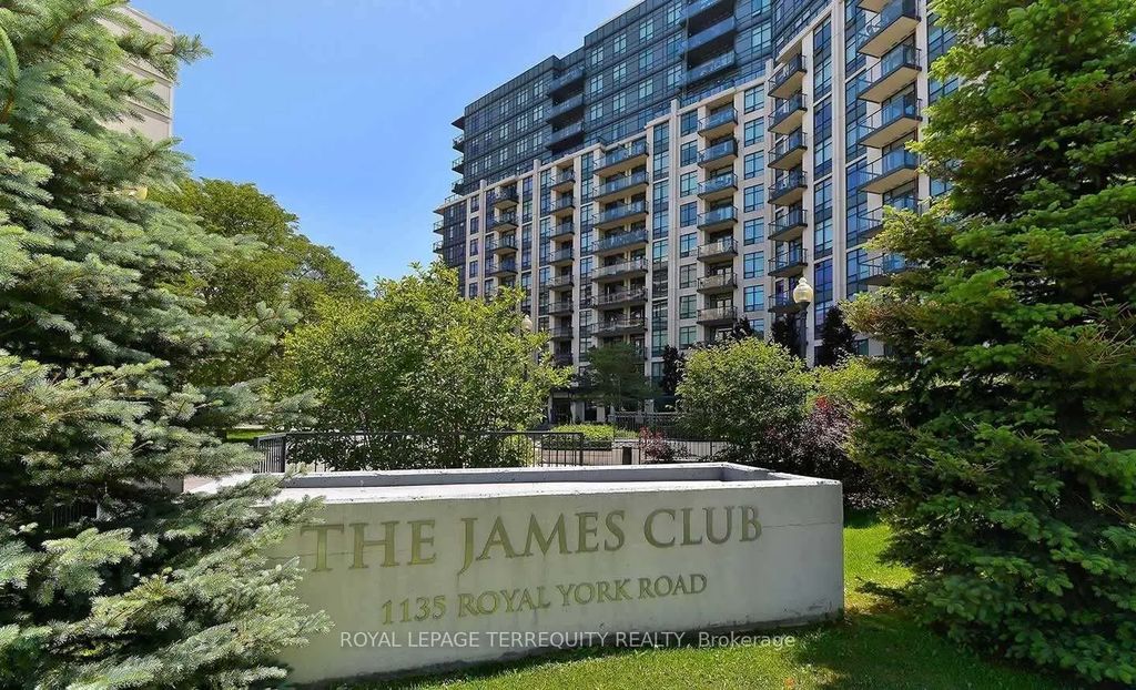 1135 Royal York Road 218, Toronto W08