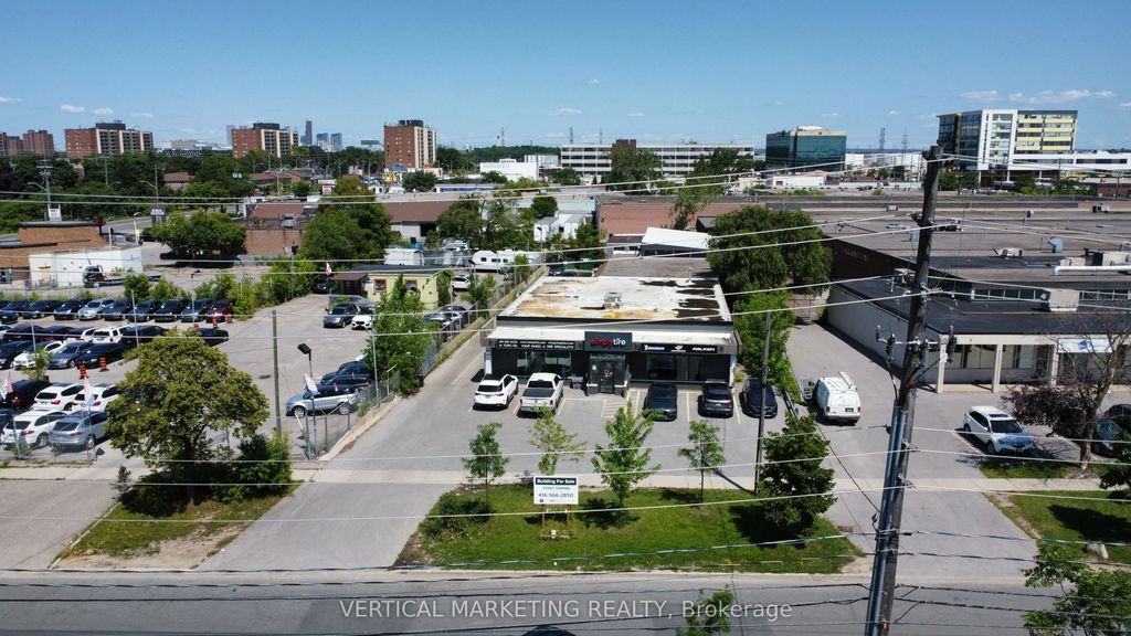 14 Toro Road, Toronto W05