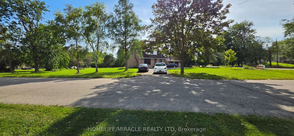 23 Marysfield Drive, Brampton