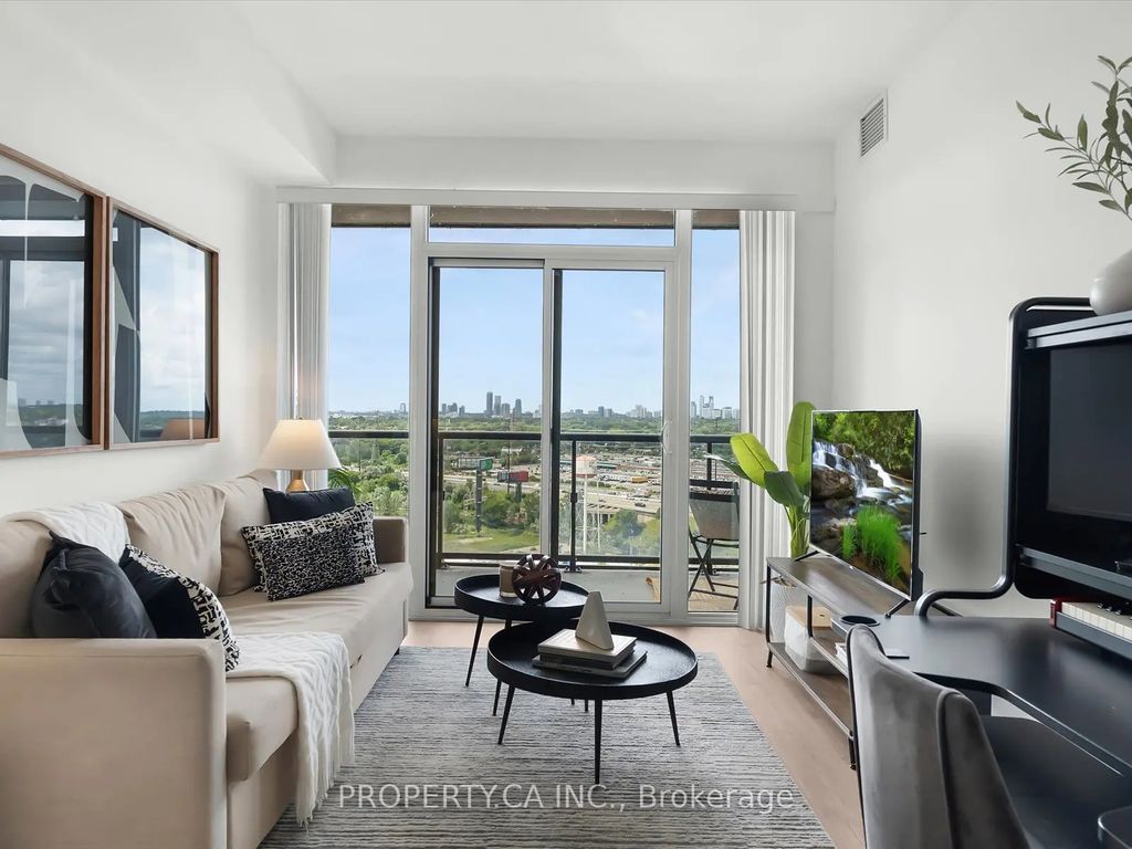 56 Annie Craig Drive 1906, Toronto W06
