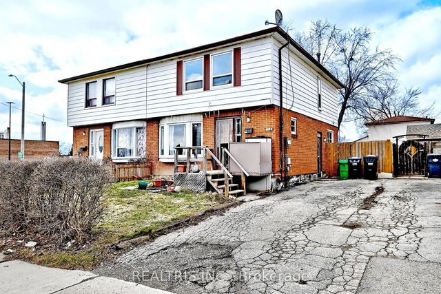 116 Sutherland Avenue, Brampton