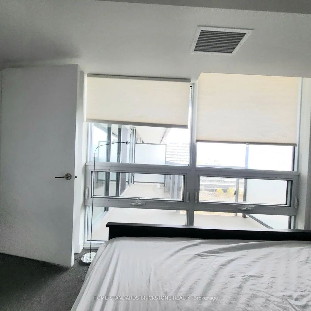 160 Flemington Road 1001, Toronto W04