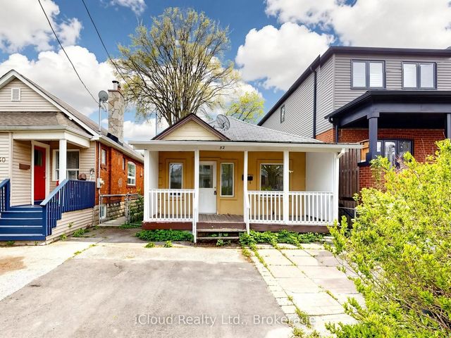 32 Seventeenth Street, Toronto W06
