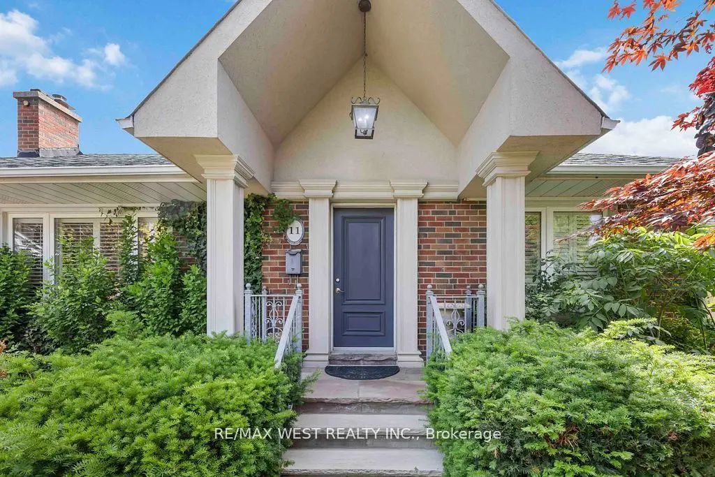 11 Duval Drive, Toronto W04
