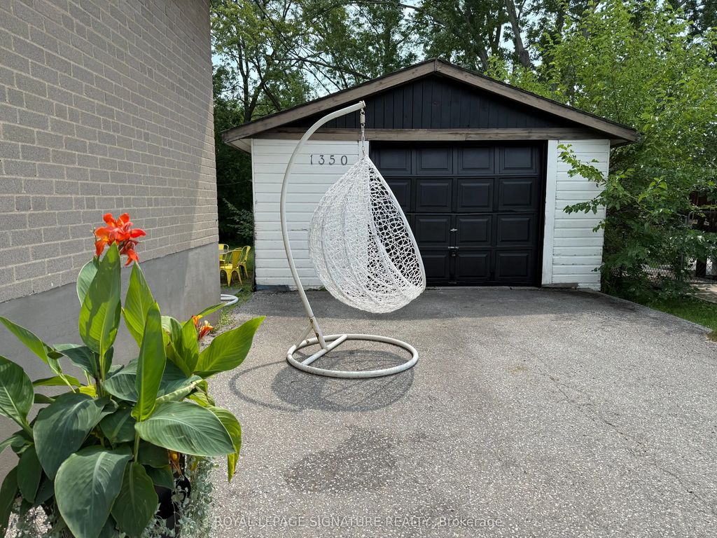 1350 Rebecca Street, Oakville