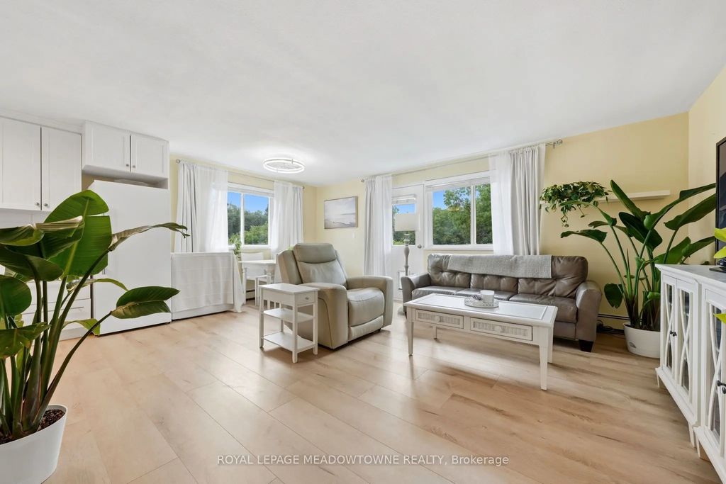 49 Park Avenue 301, Halton Hills