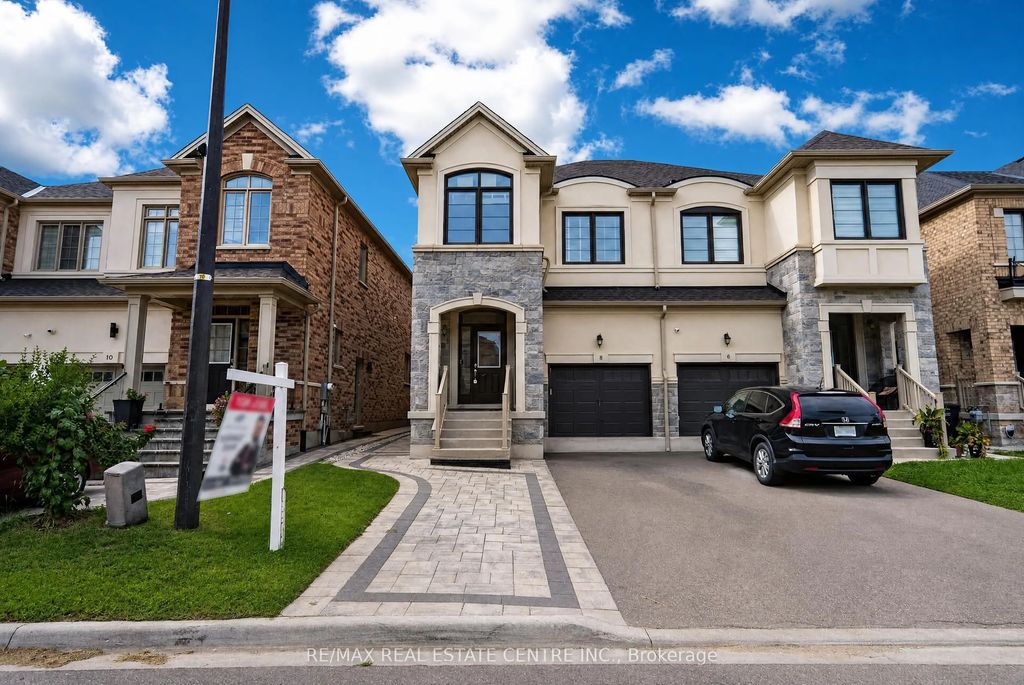 8 Banner Elk Street, Brampton