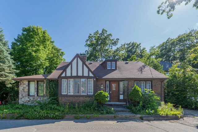 1462 Hurontario Street, Mississauga