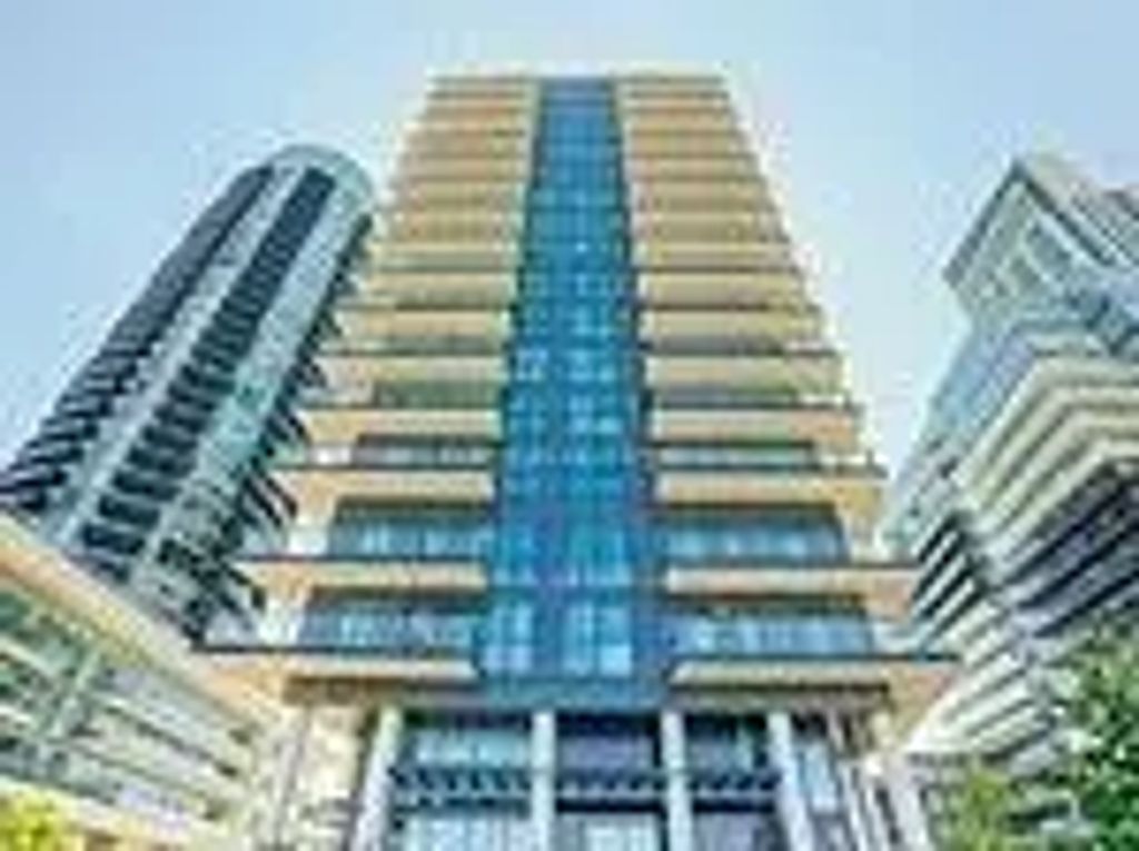 39 Annie Craig Drive Th3, Toronto W06