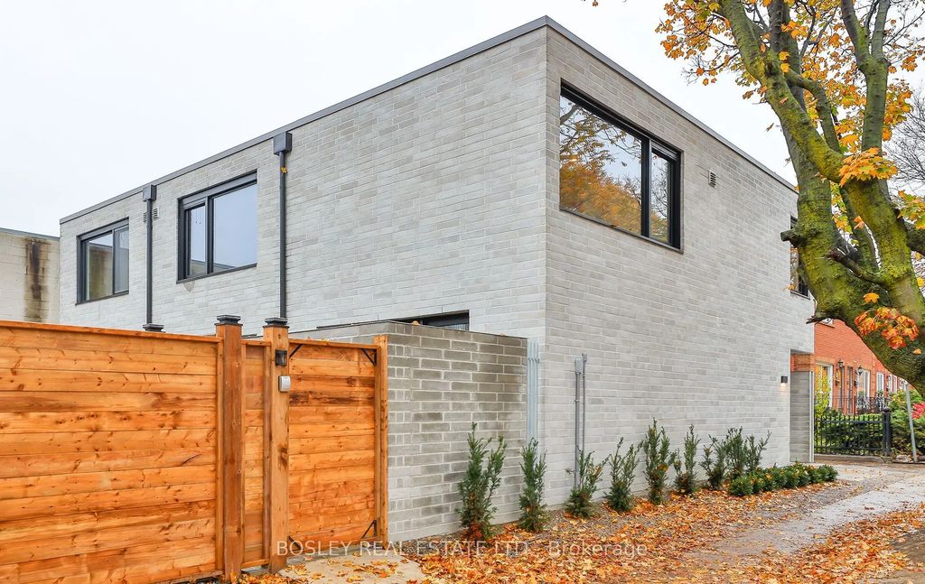 1404 Dufferin Street Laneway, Toronto W02