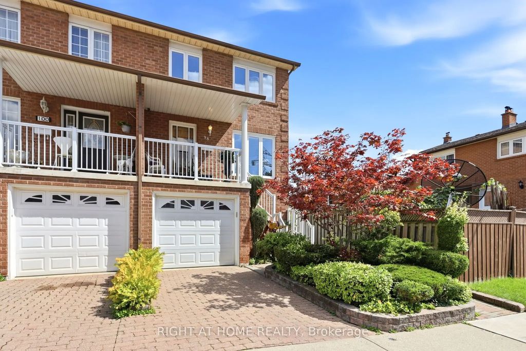 98 Beaver Terrace, Toronto W02