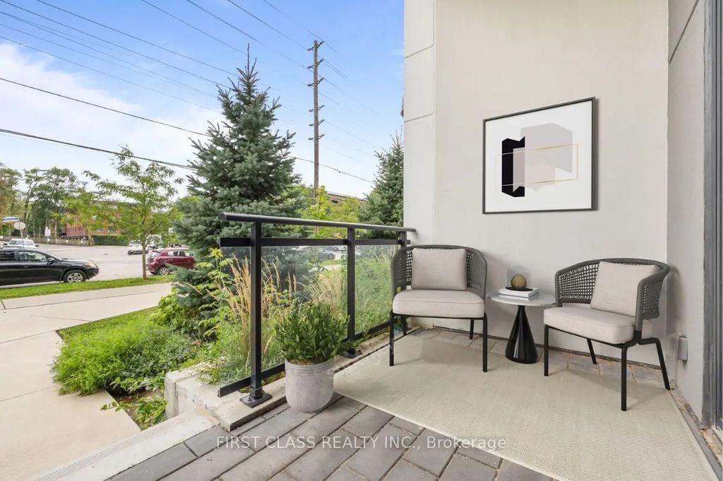 1 Neighbourhood Lane 110, Toronto W07