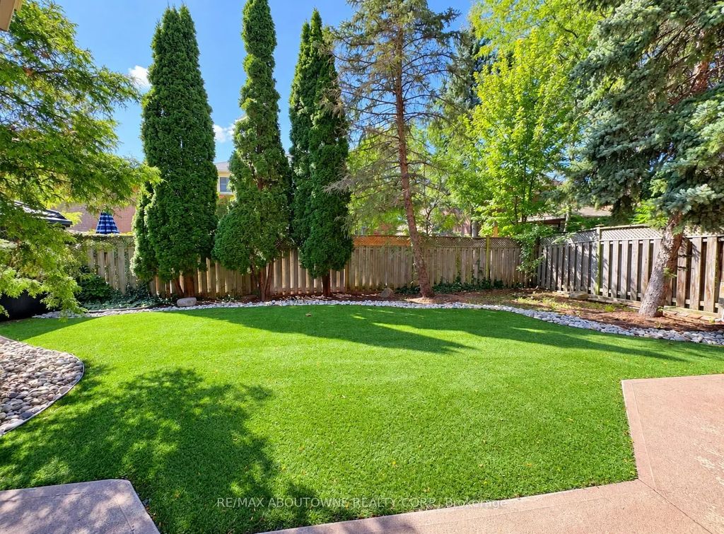1374 Heritage Way Lower, Oakville