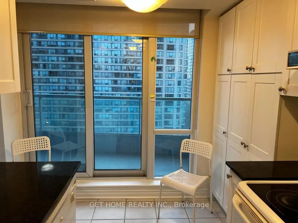 1 Elm Drive W 1205, Mississauga