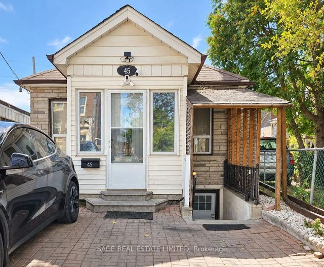 45 Turnberry Avenue Main Floor, Toronto W03