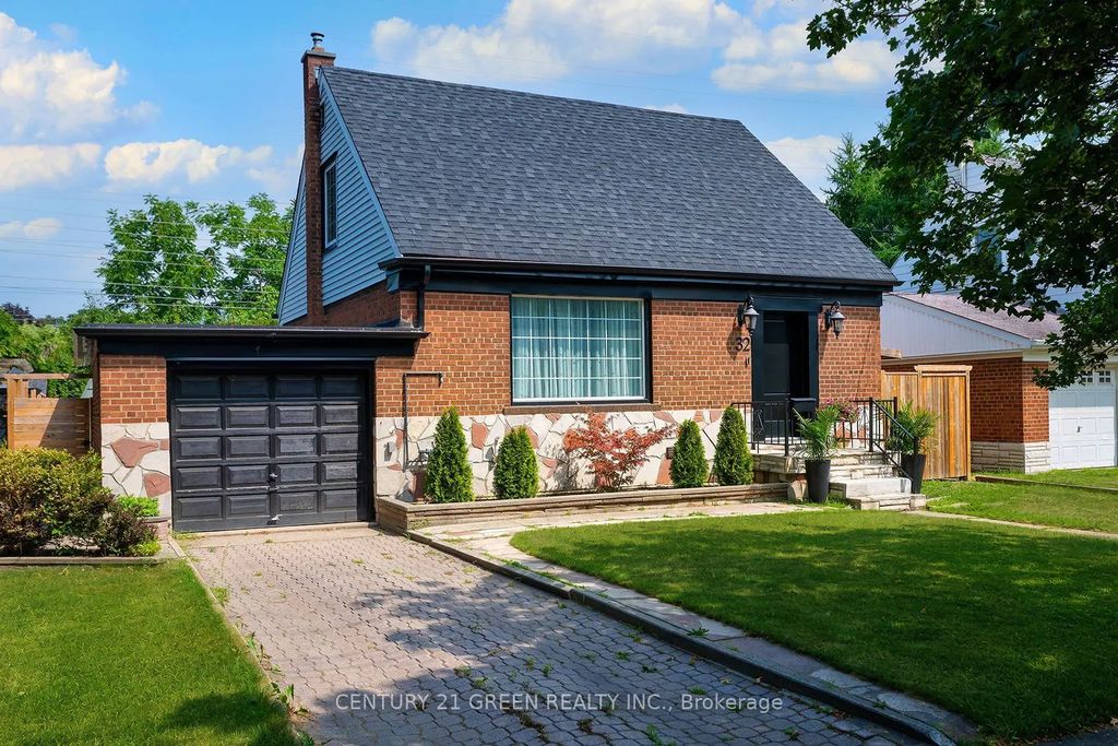 32 Castlebar Road, Toronto W07