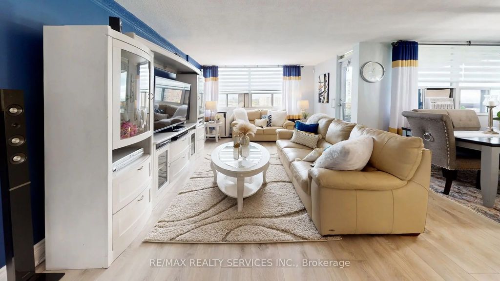 551 The West Mall N/a 1219, Toronto W08