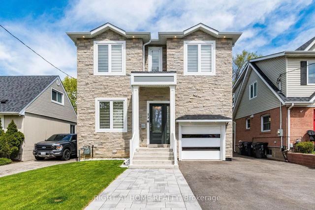 12 Thames Avenue, Toronto W06