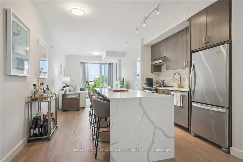 168 Sabina Drive 211, Oakville