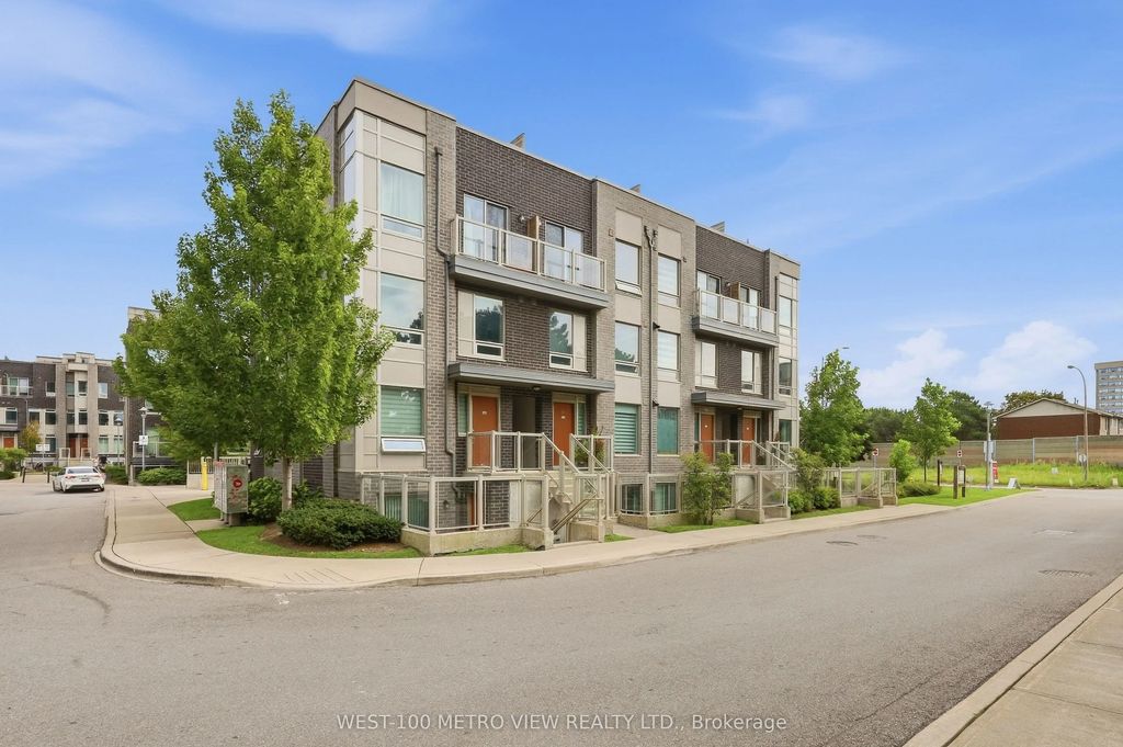 3 Applewood Lane 102, Toronto W08