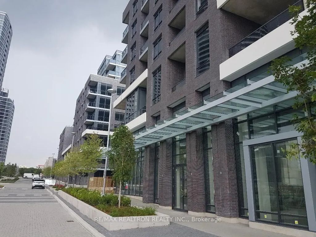 26 Gibbs Road 922, Toronto W08