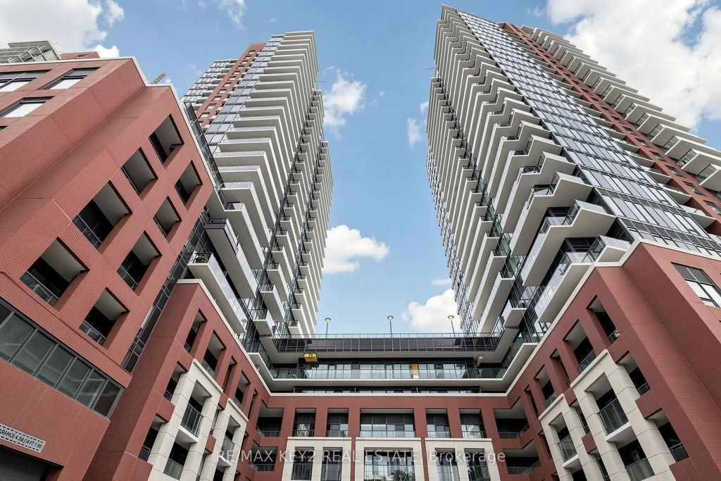 4010 Eglinton Avenue W 1415, Toronto W09