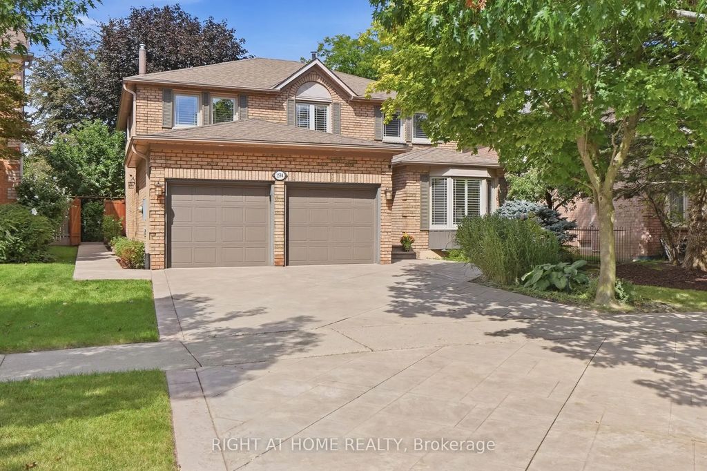 1594 Heritage Way, Oakville