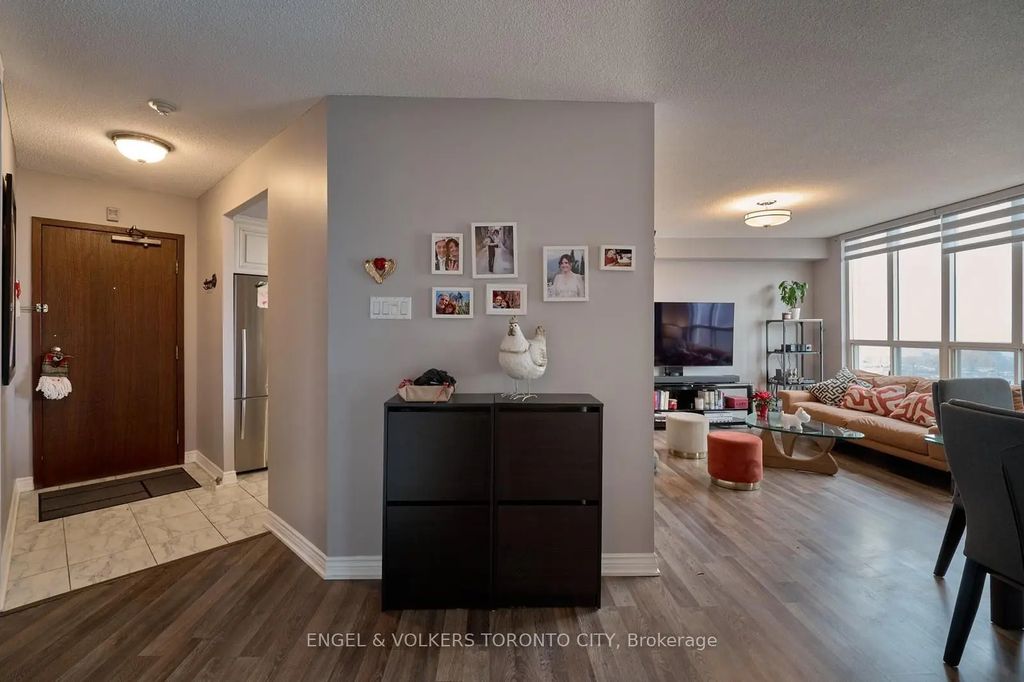 2285 Lake Shore Boulevard W 1204, Toronto W06