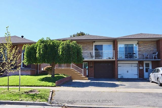 26 Royal Salisbury Way, Brampton