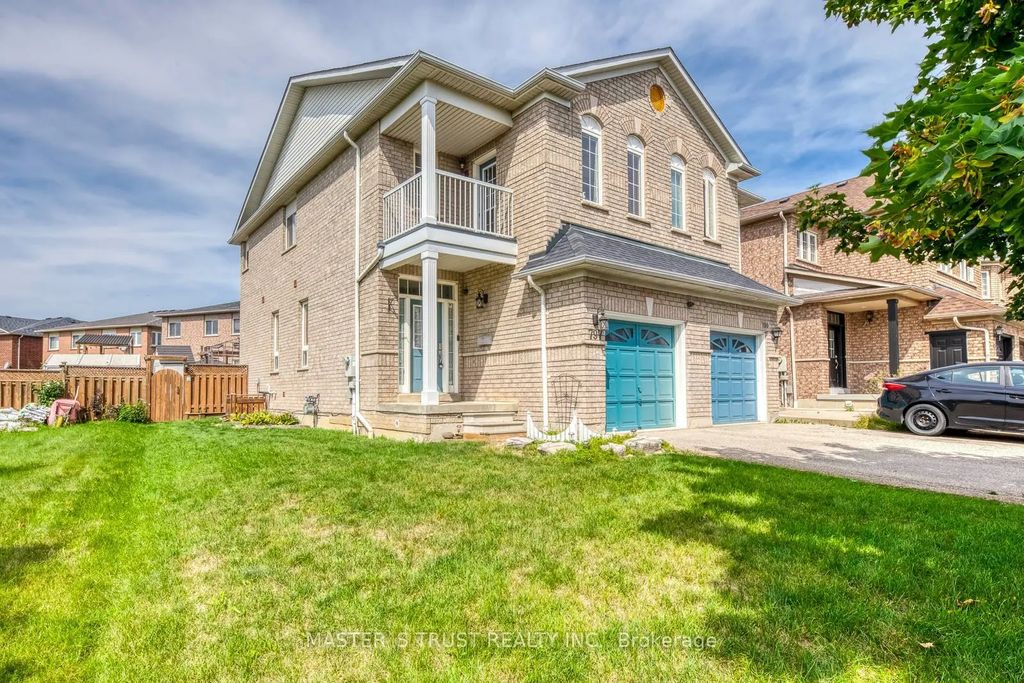 797 Khan Crescent, Mississauga