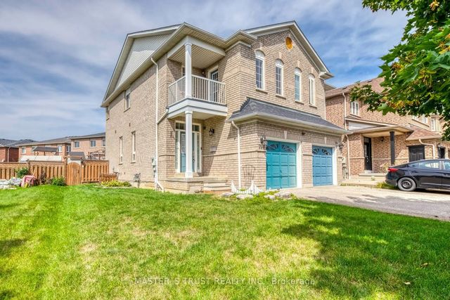 797 Khan Crescent, Mississauga