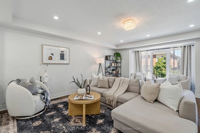 3195 Munson Crescent, Burlington