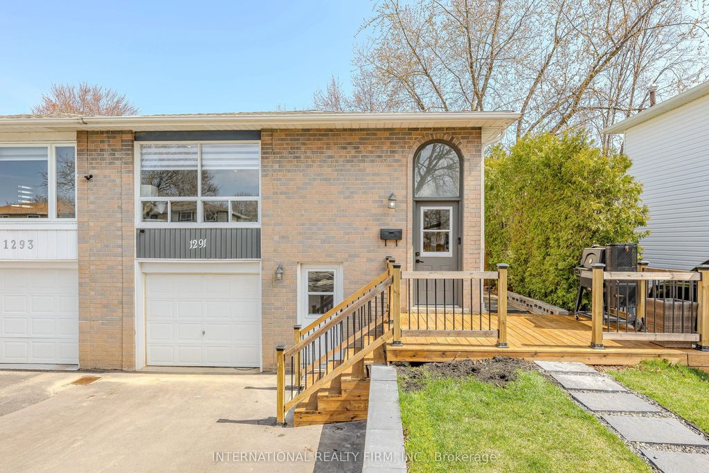 1291 Consort Crescent, Burlington