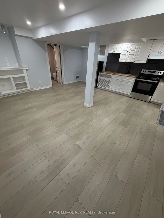 109 Senator Way Basement, Caledon