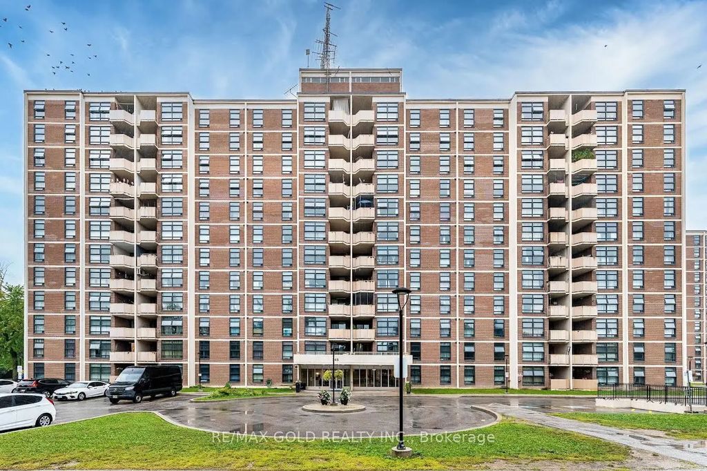 345 Driftwood Avenue 807, Toronto W05