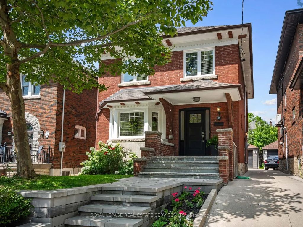 10 Elora Road, Toronto W02