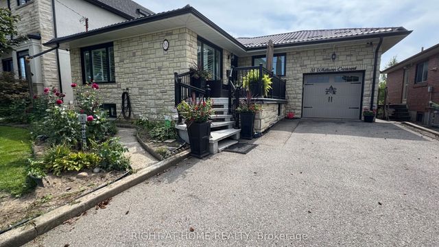 31 Whitburn Crescent Lower Level, Toronto W05