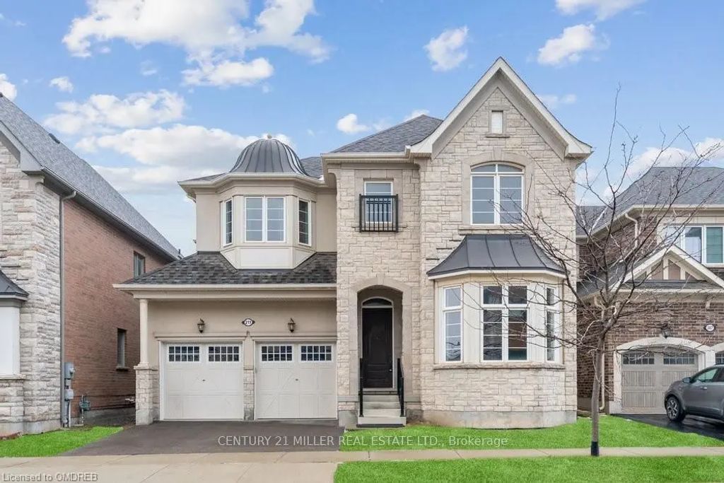 211 Magnolia Crescent, Oakville