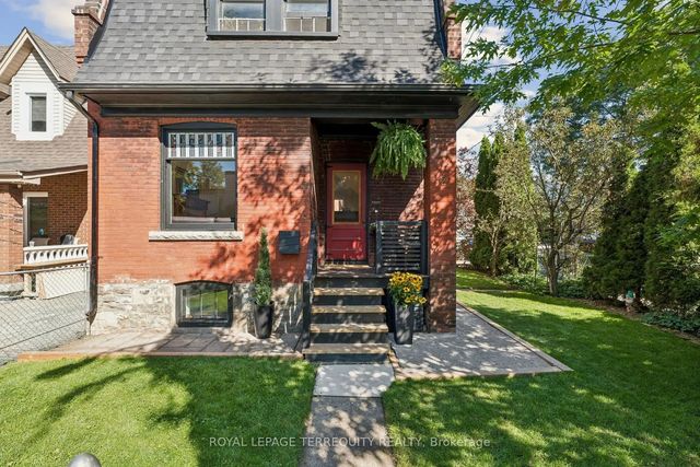 2 Wright Avenue, Toronto W01
