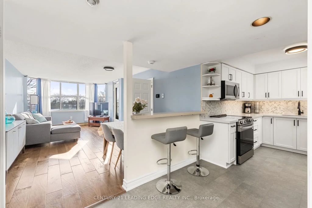 2199 Sixth Line 206, Oakville