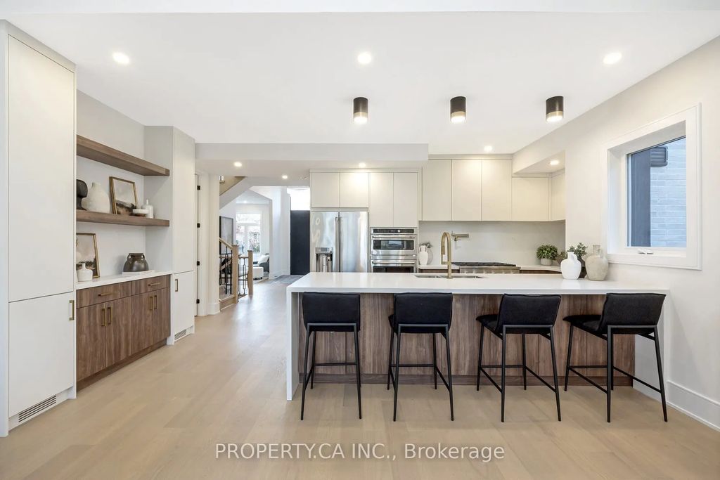 348 Kingsleigh Court, Milton