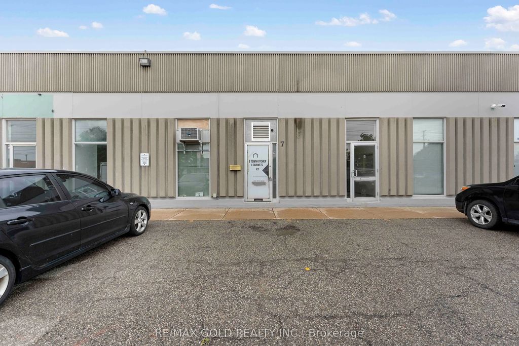 2585 Drew Road 7, Mississauga